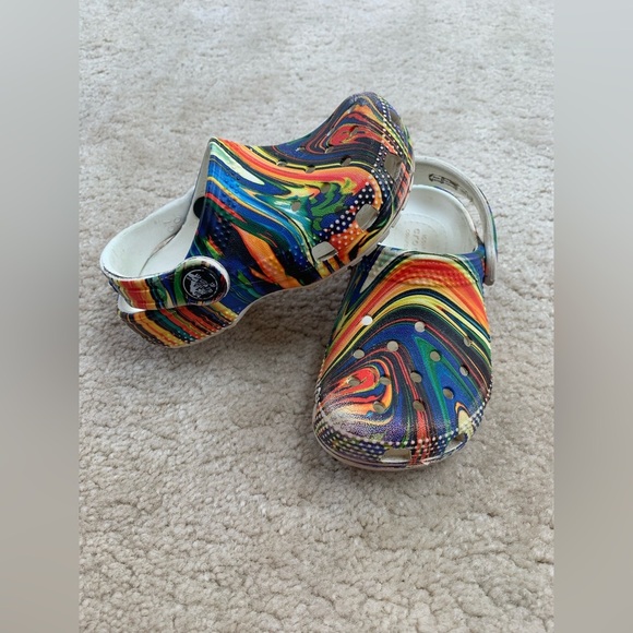 Crocs Toddler Size 7 / C7 Out of this World II Multicolor Tie Dye Clogs Sandals - Picture 5 of 7